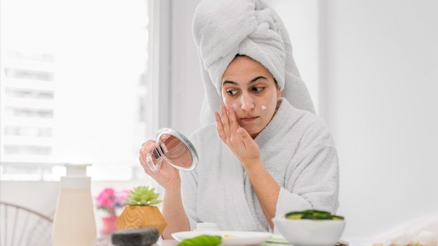 The Best Winter Skincare Routine for Glowing, Healthy Skin